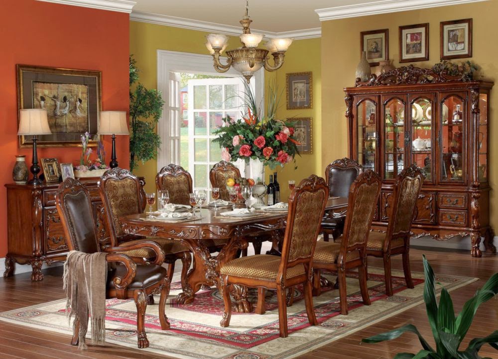 Traditional Kitchen Tables