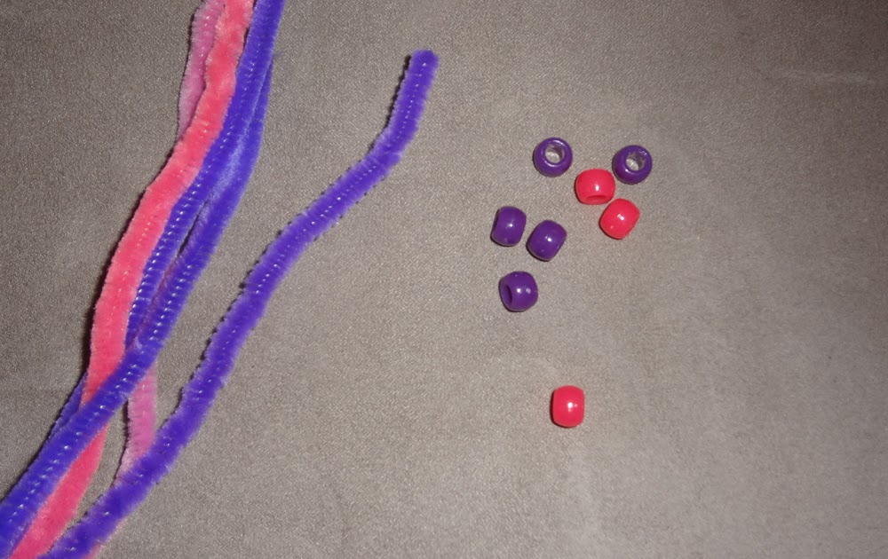 St. Louis Swap Pony Beads and Pipe Cleaners