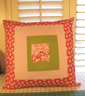 Log Cabin Pillow Tutorial: Piecing 4 | Flickr - Photo Sharing!