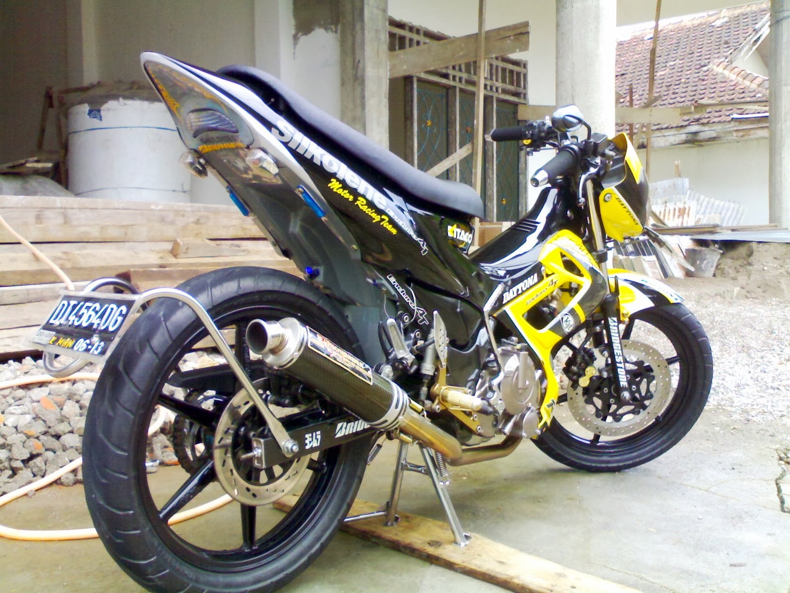 Modifikasi Fu 2013 modifikasi suzuki satria fu 150 terbaru modifikasi sport Modifikasi Fu 2013 modifikasi suzuki satria fu 150 terbaru modifikasi sport