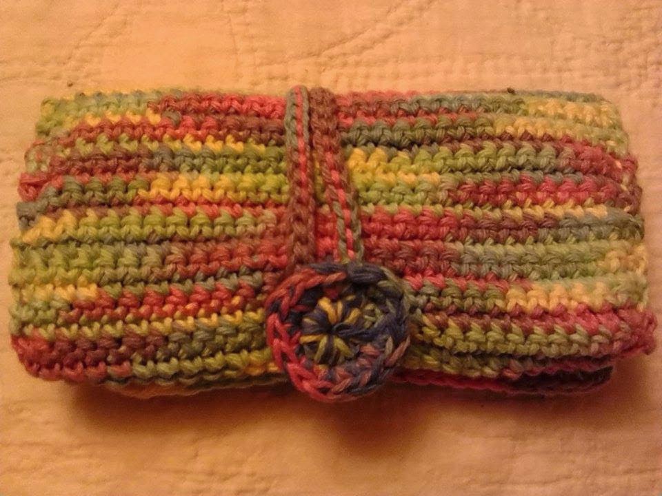 small crochet wallet