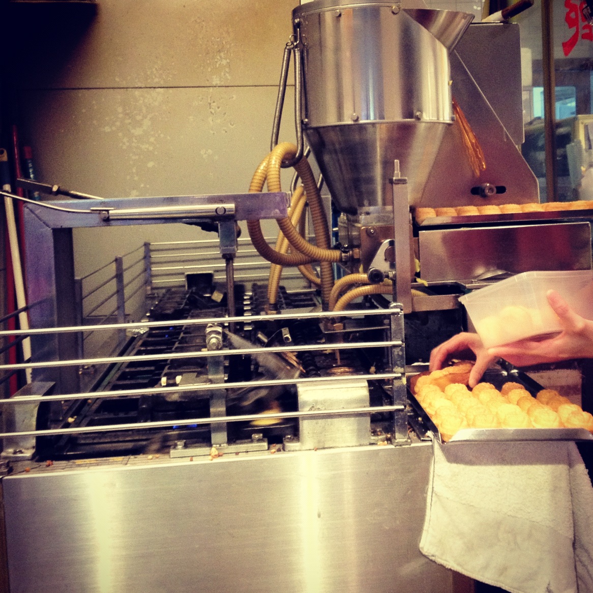 A Wife's Charmed Life Emperor's Cream Puffs (Chinatown, Sydney)