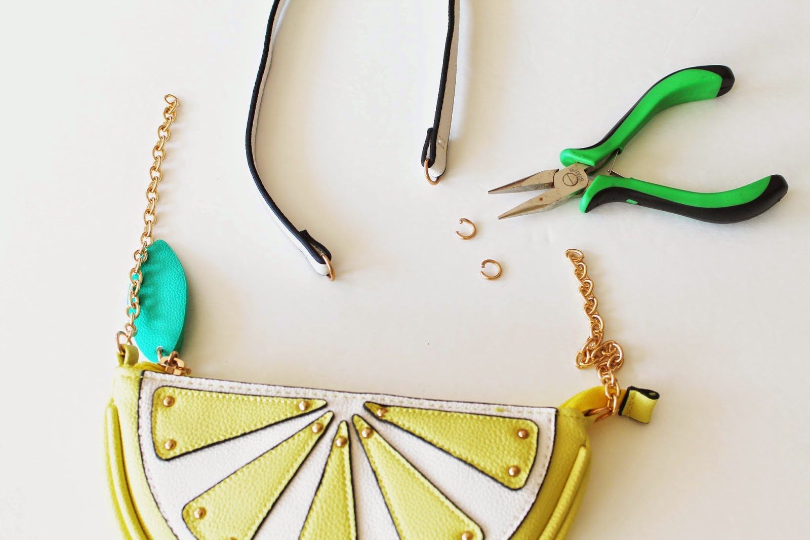 DIY LEMON SLICE CLUTCH TARGET STYLE DIY LINDSEY CRAFTER