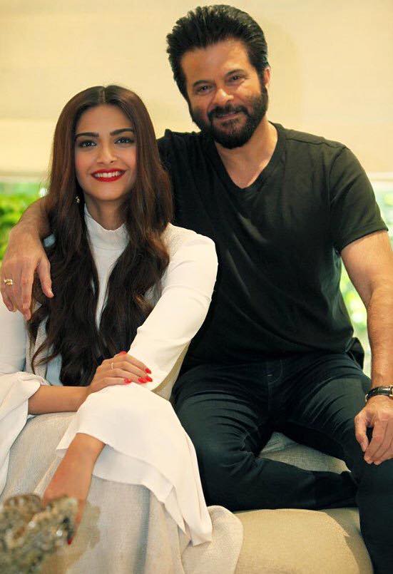 Sonam Kapoor with Anil Kapoor Pic