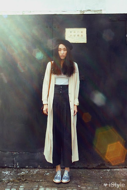 Minimal style for girls Minimal style for girls