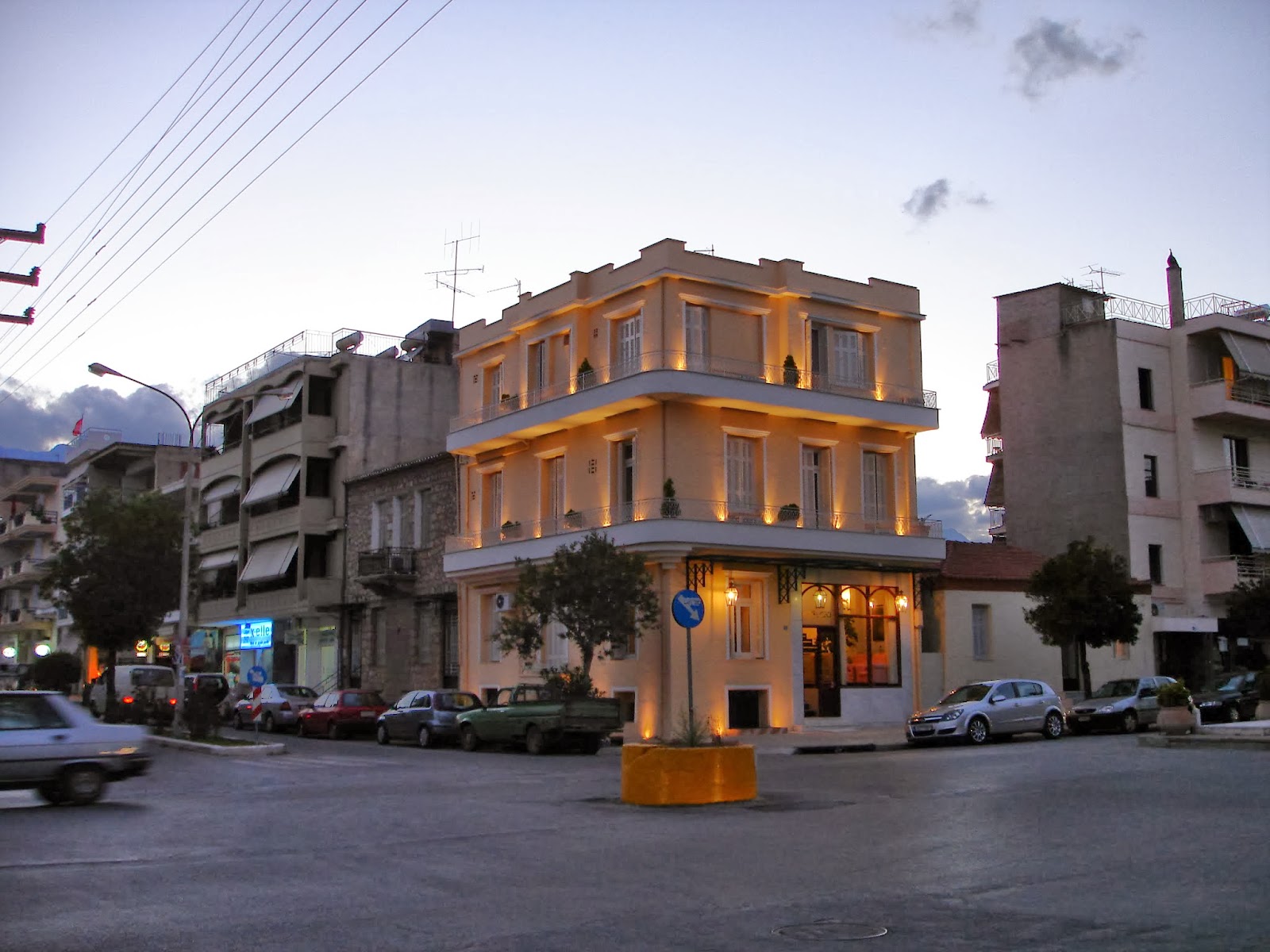 Hotel Cecil Sparta Greece In Sparti Αναρτήθηκε από Hotel Cecil Sparta Greece