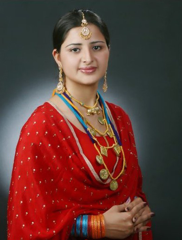Punjabi woman orgy pics 17