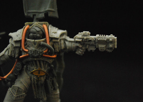 Warhammer 30k Sons of Horus  - Page 2 SOH+Librarian+WIp+01