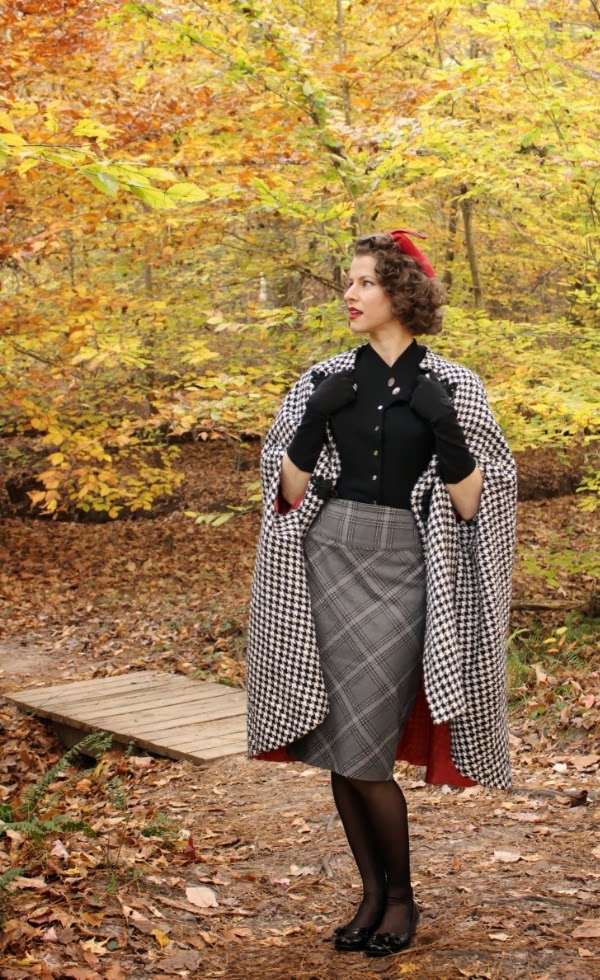 houndstooth cape My Vintage Autumn #vintage #fashion #1960s #style