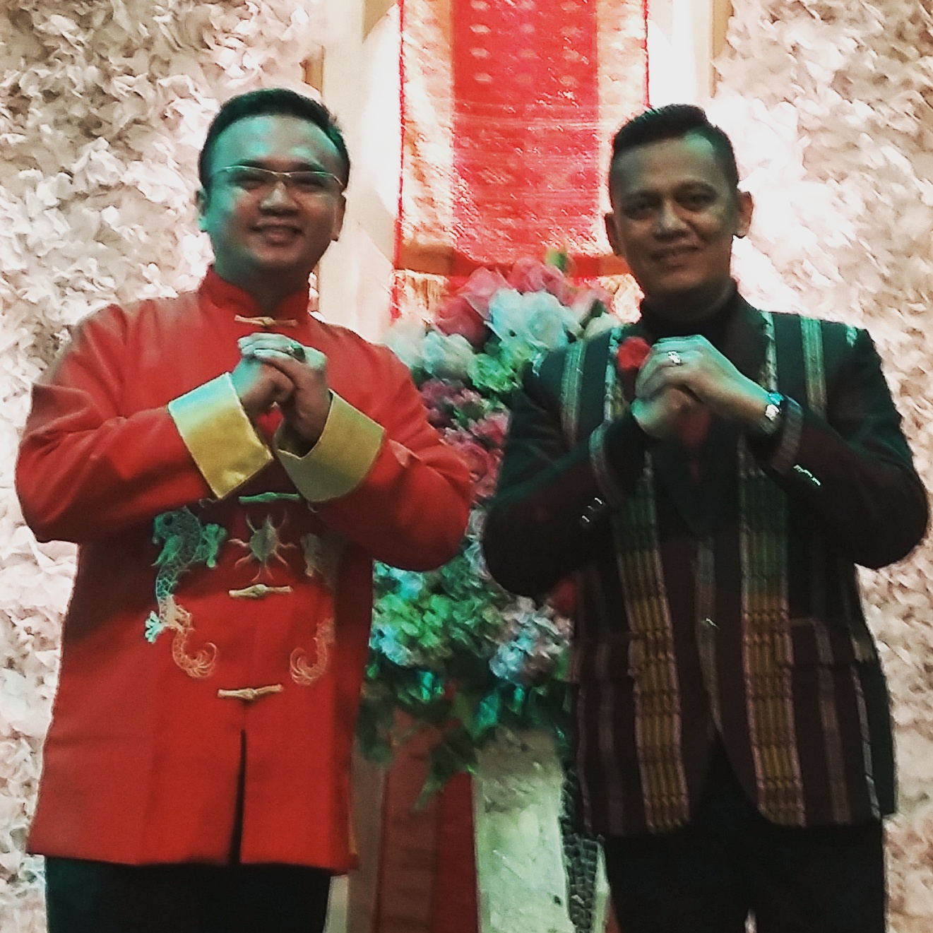 MC Duet with MC. Eddy Simanjuntak on The BatakChinese Wedding Reception.