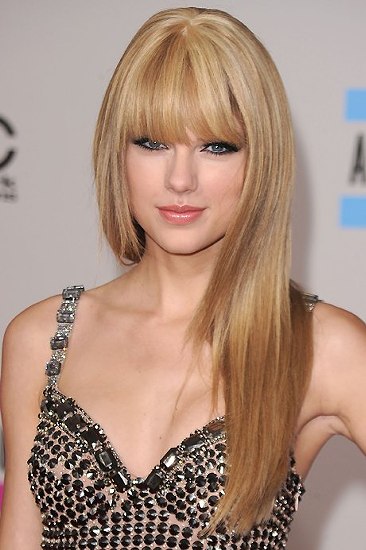 taylor swift with straight hair and. Taylor Swift with straight