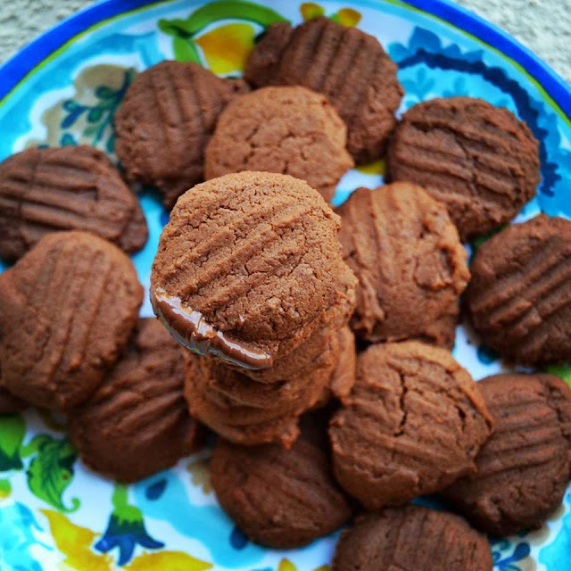 Eggless Nutella Cookies...4 ingredient recipe!! Forks N Knives