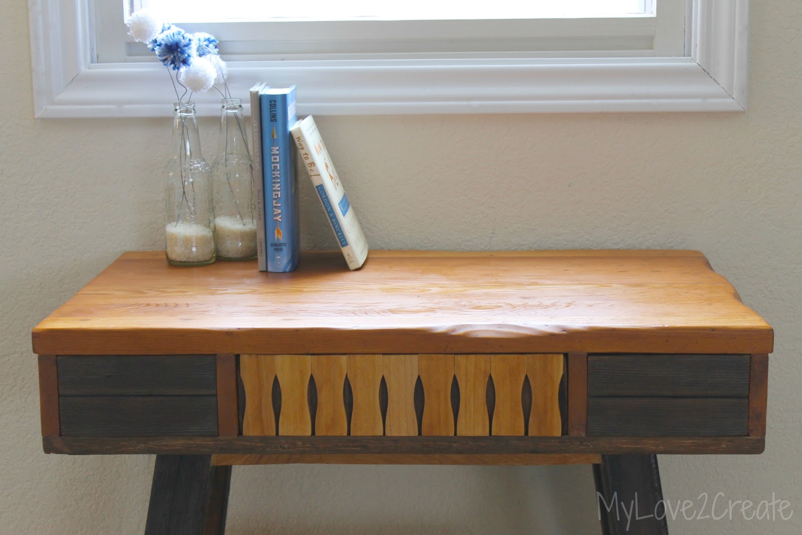 I turned an end table into a desk! My Love 2 Create