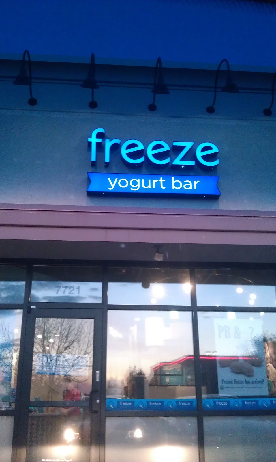 Smart and Sassy Sisters Freeze Yogurt Bar Delicious Organic Frozen