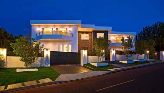 2013-modern-exterior-home-decorating-trends