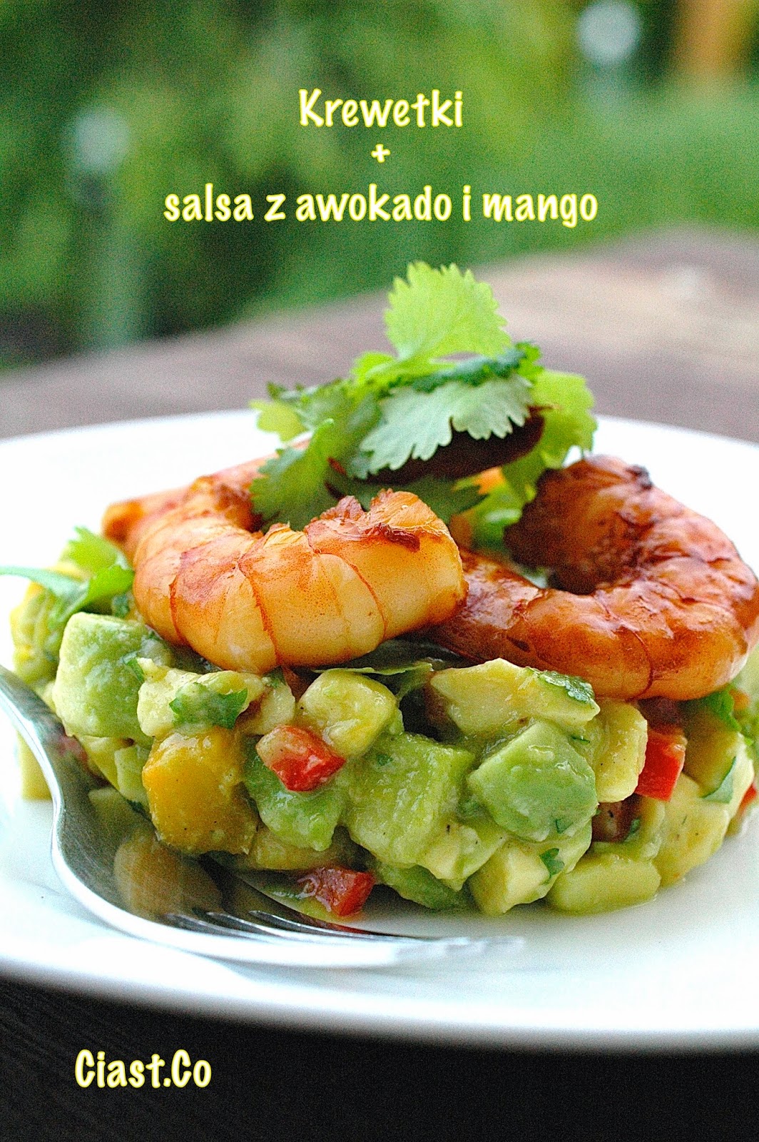 Ciast.Co Krewetki z salsą z awokado i mango