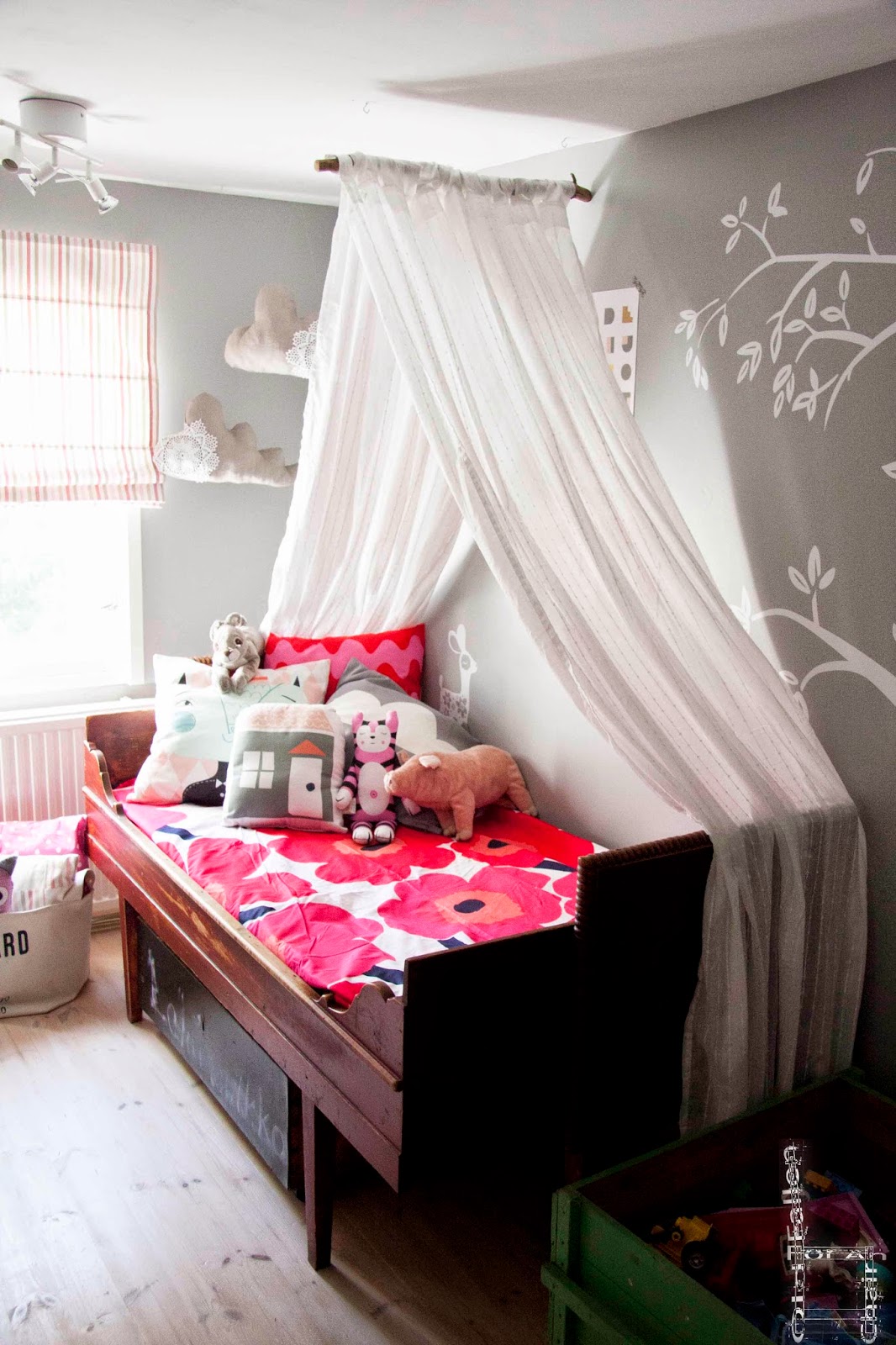 DIY/ Princess Bed Canopy ihala