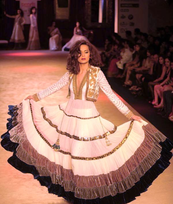 latest heavy anarkali suits full hd wallpapers