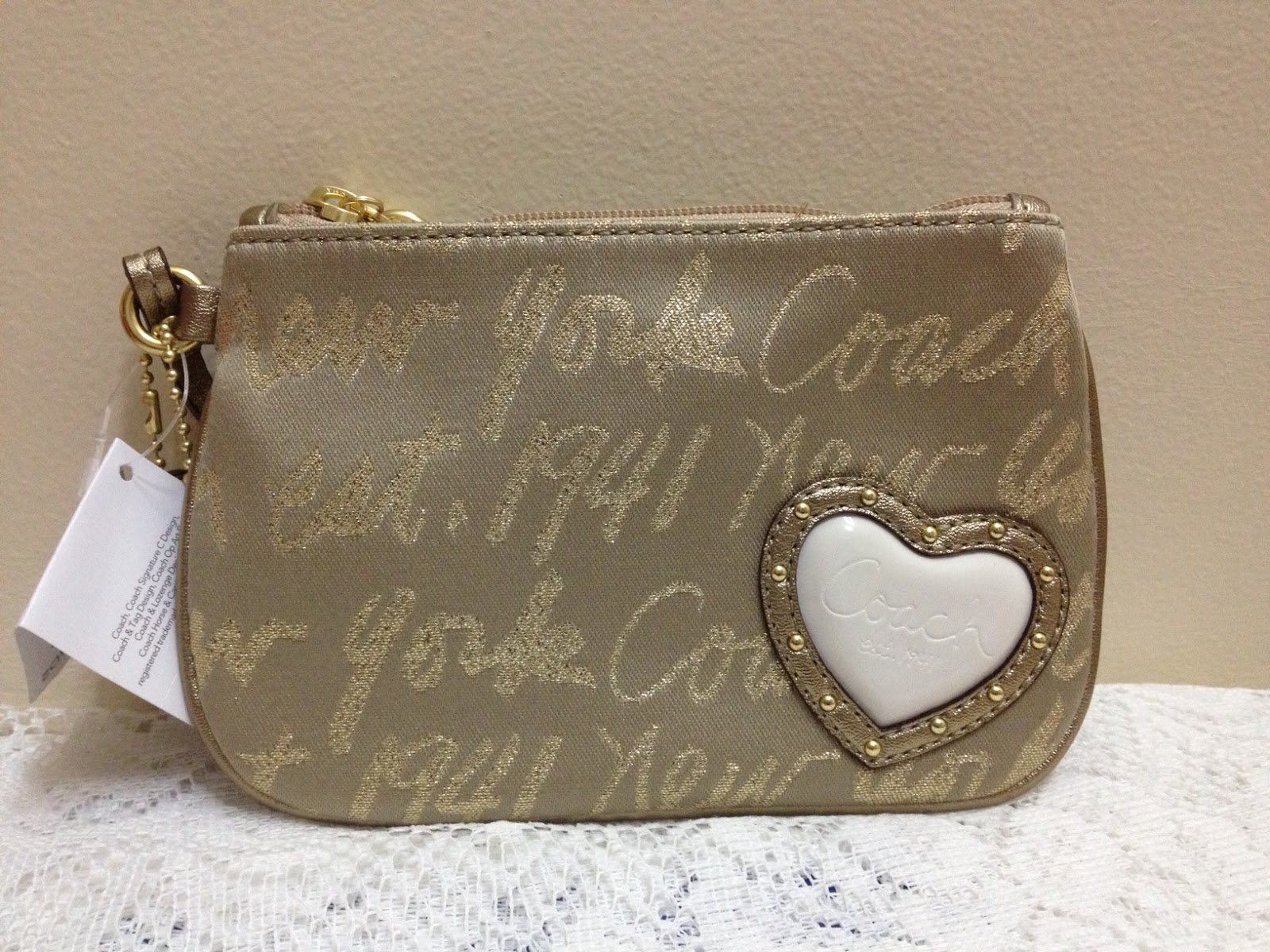 coach wristlets 73