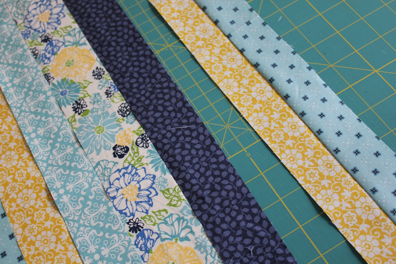 Quarter Mile Quilts Tutorial Quick & Easy Strip Piecing Quilt