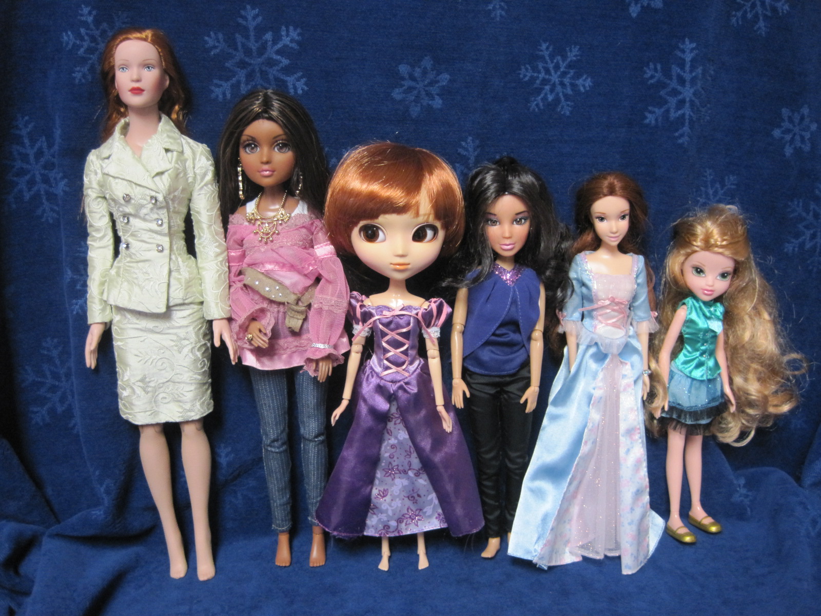 pullip doll size