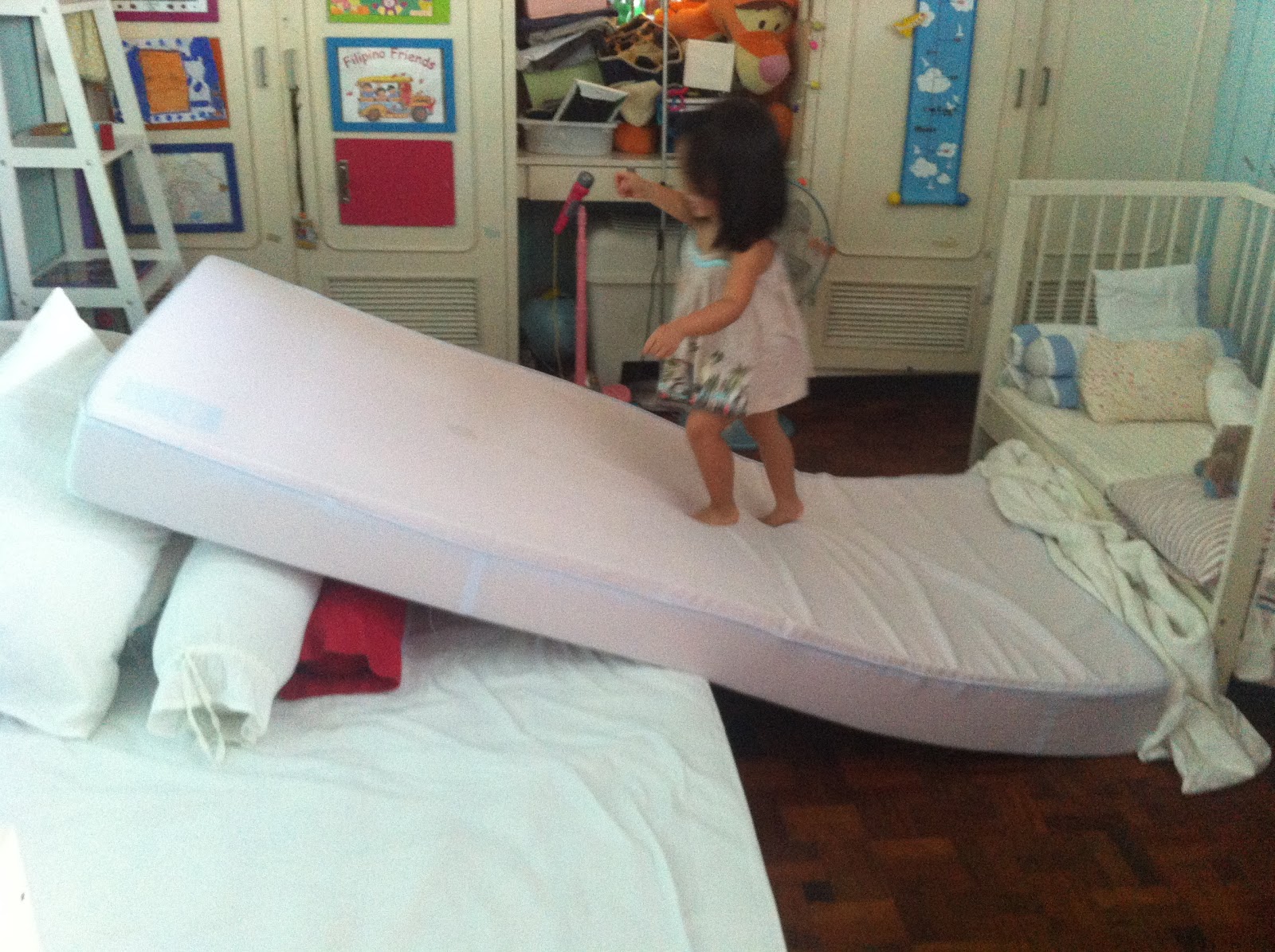 DIY Corporate Mom Make a Mattress Play Area