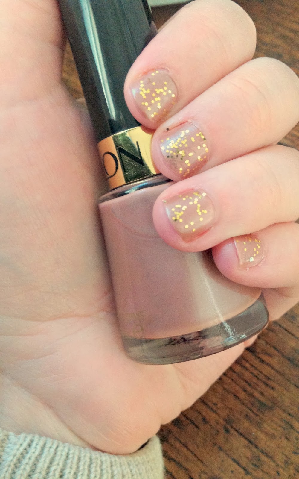 Musings of a Gem: Rose Gold Glittery Christmas Nails