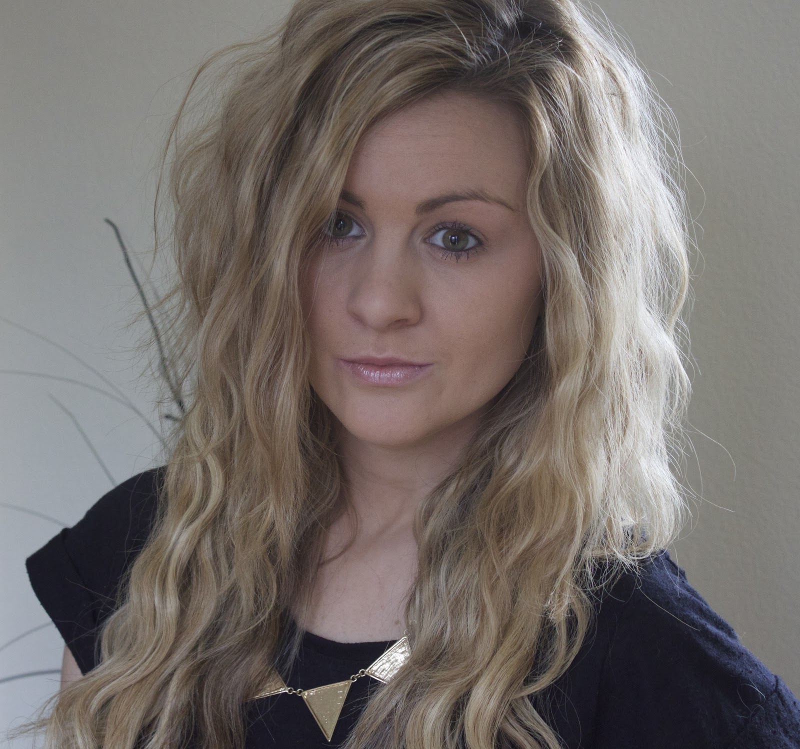 Curls Or Waves Enrapture Jumbo Waver Review Through Chelsea S Eyes