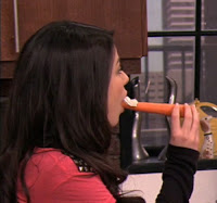 Carly: "É melhor que salsicha com ovos!"