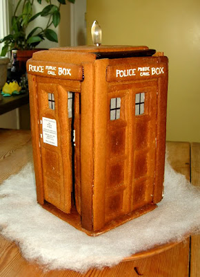 15 Creative and Unusual Gingerbread Creations (15) 2