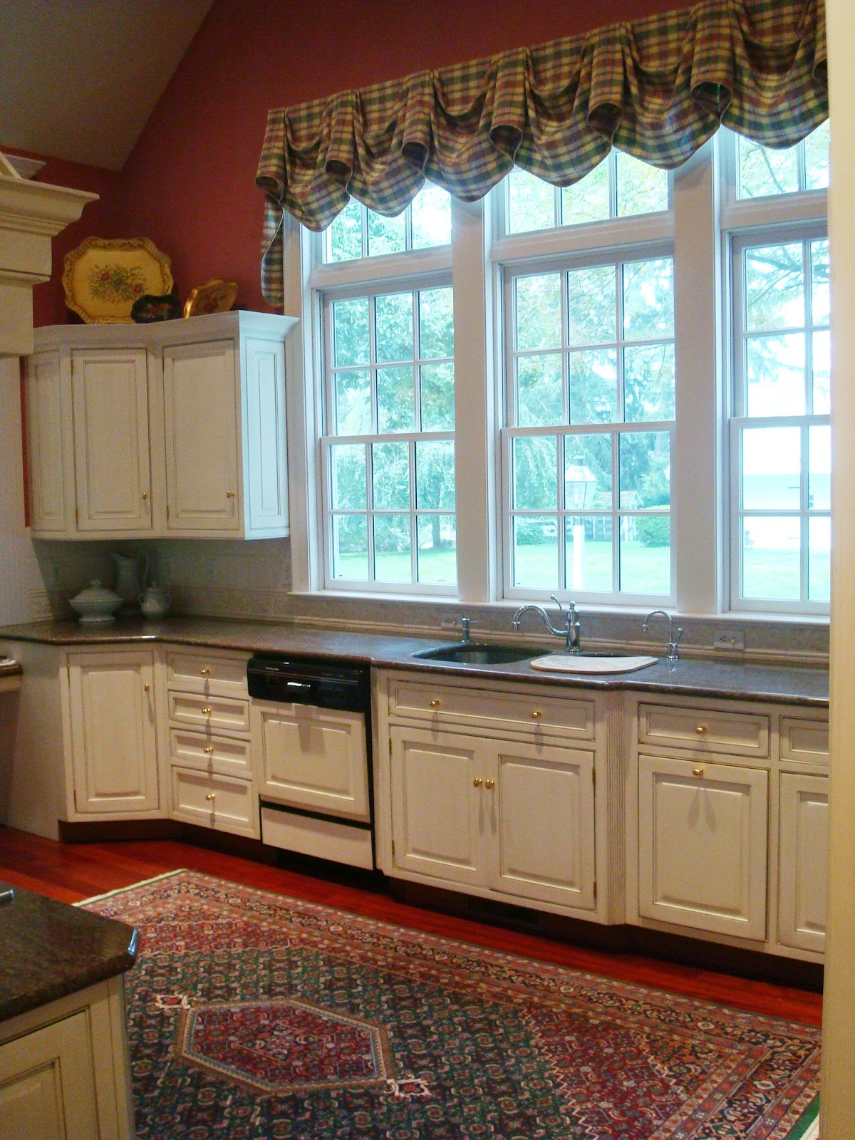 Gracious Interiors A Year Later...Decore Scrubbed Clean