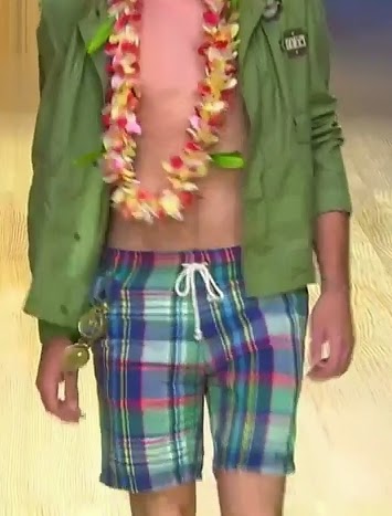 Pattern Design and Trends Color For Spring Summer 2015, Barcelona Full Show - Desigual Pattern Design and Trends Color 2015