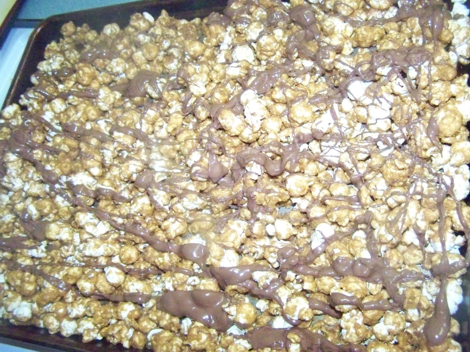 A to Z for Moms Like Me Disneyland Caramel Popcorn