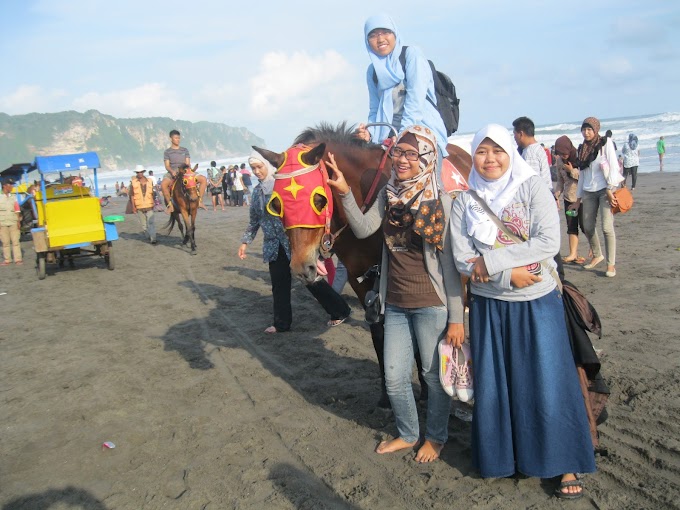 Jalan Lurus Menuju Pantai Parangtritis