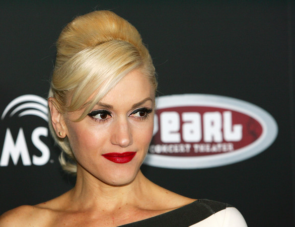 gwen stefani with brown hair gwen stefani with brown hair