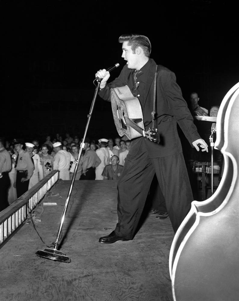Check Out What Elvis Presley  Looked Like  on 7/4/1956 
