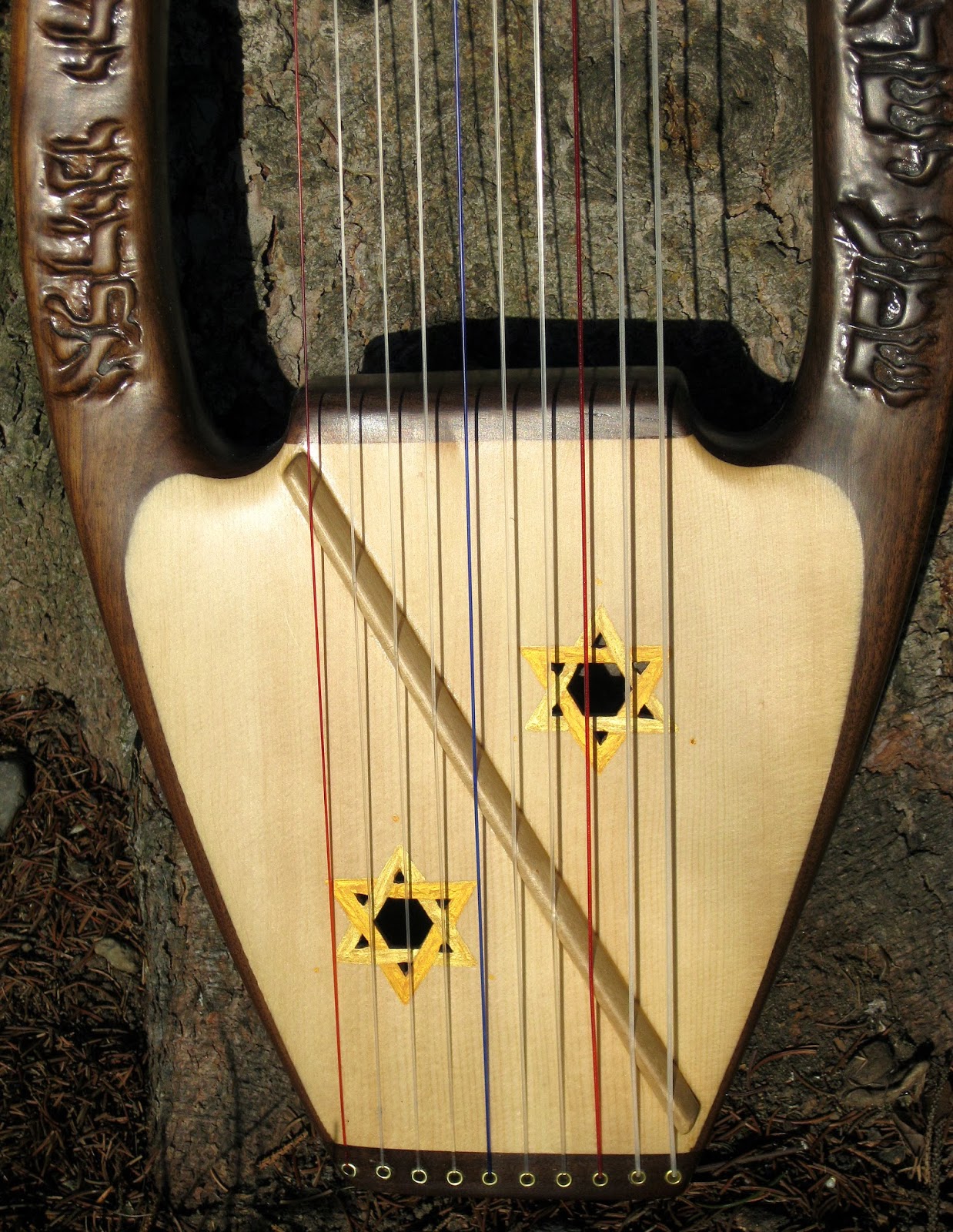 The Custom Harp builder, Glenn J. Hill of Mountain Glen Harps