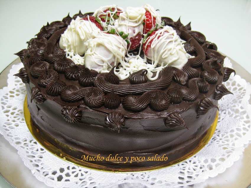 Tarta Chocolate Y Fresas Para Las Dolores.
