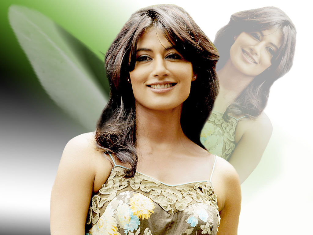 Chitrangda Singh Photos Pics Images & Wallpapers