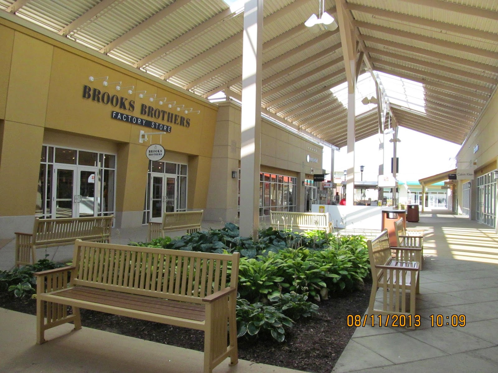 Trip to the Mall Chicago Premium Outlets (Aurora, IL)