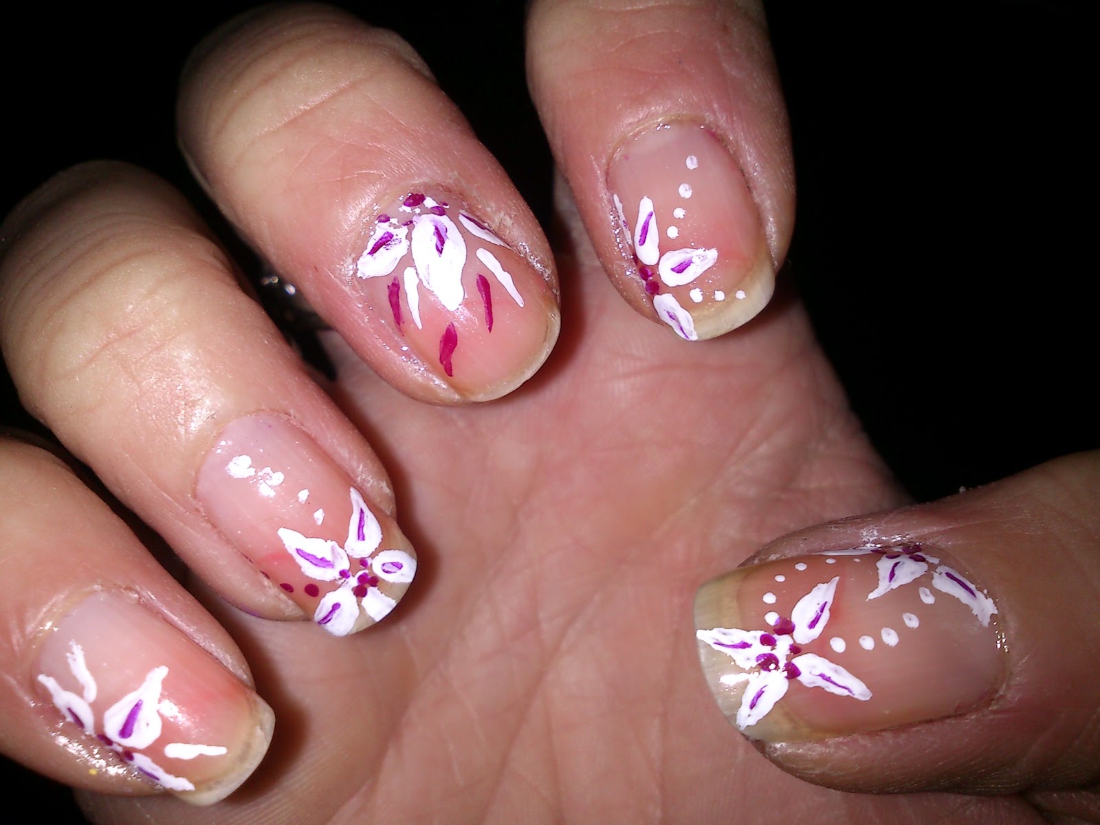 Imágenes de uñas pintadas fáciles - Belleza y Peinados