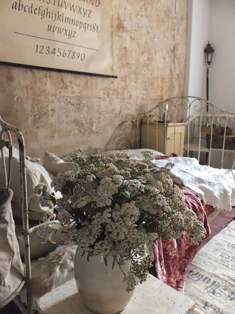 princessgreeneye: Schlafzimmer im "kleinen Haus"...........