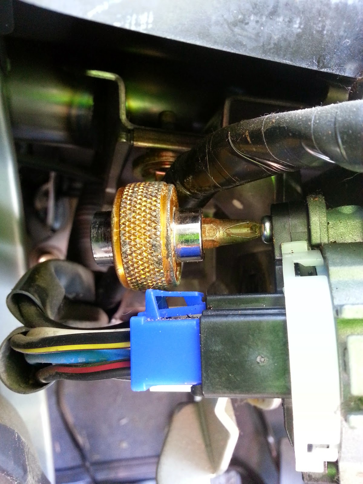 Can I fix it, yes I can Mazda bravo B2500, Ford courier ignition