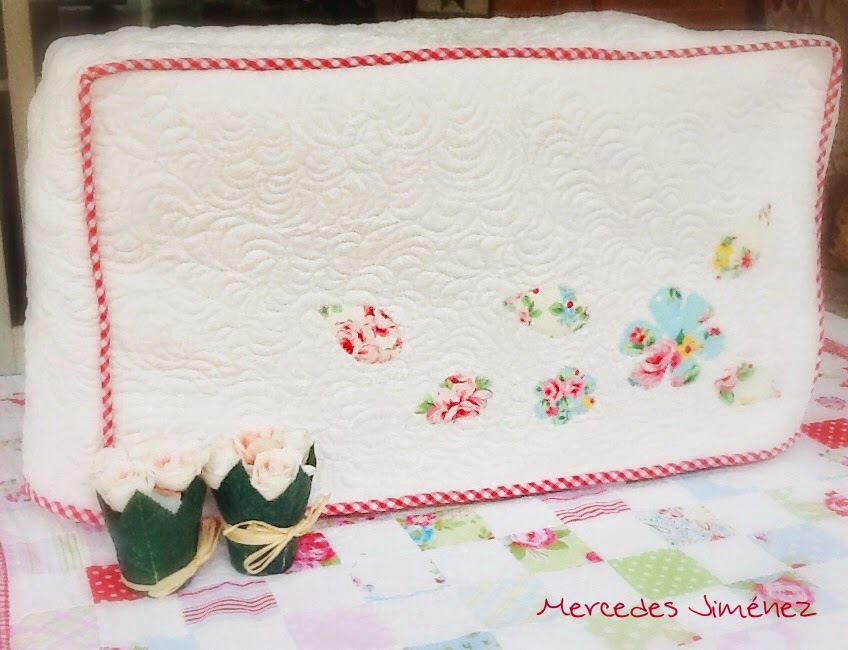 Crafting ideas from Sizzix UK My vintage sewing machine cover
