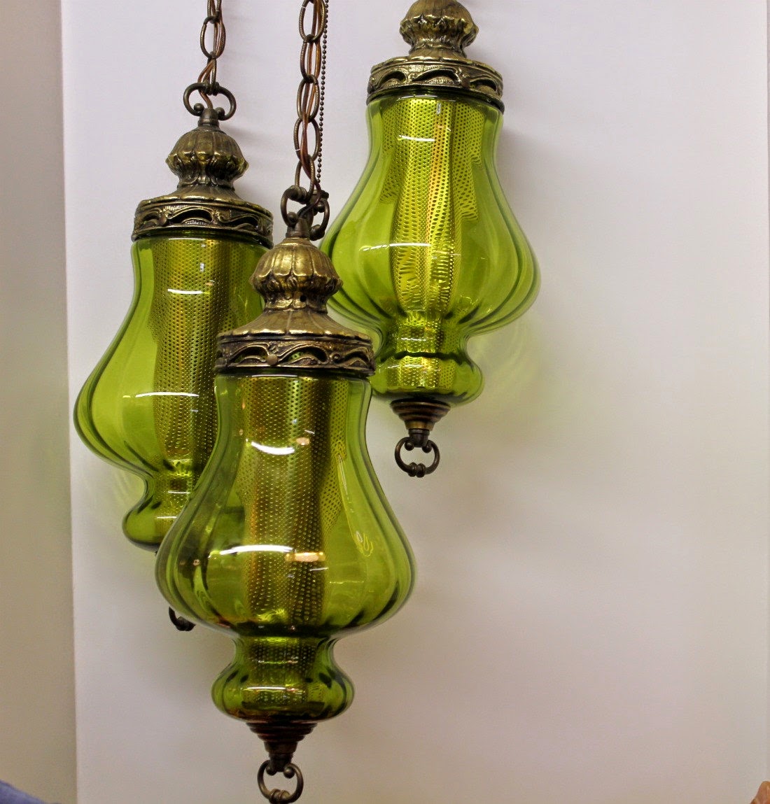 Ugly House Overhead Lighting Solutions The Dabbling Crafter