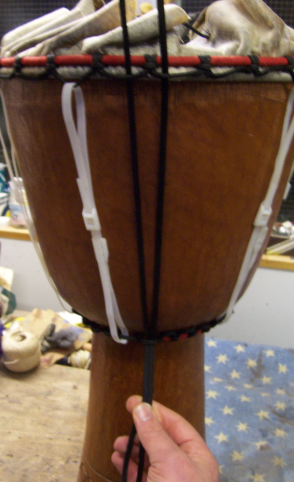How to reskin a djembe drum How to reskin a broken djembe drum