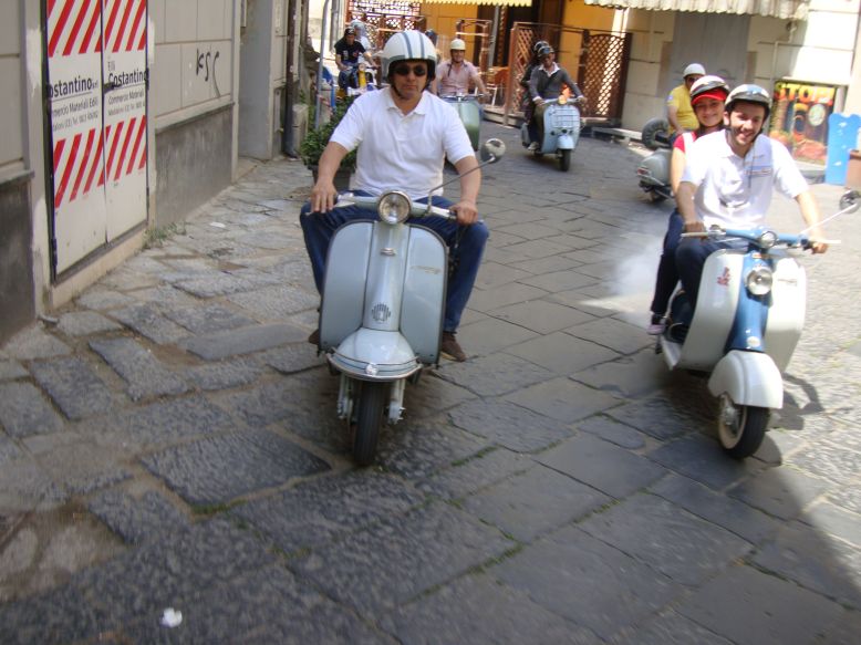 Lambretta Club Campania  : Il Movimento Lambretta Risale Al 1958 Nella Provincia Ove Oggi Ha Sede Il Club Regionale Del Lambretta Club Campania.