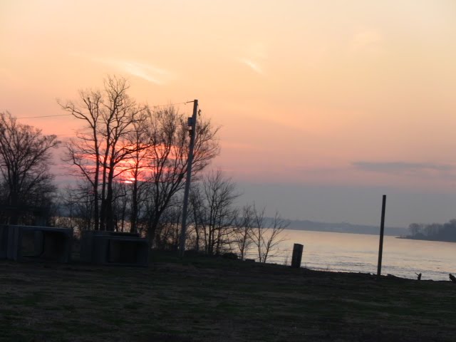 Sunrise 0n the Mississippi