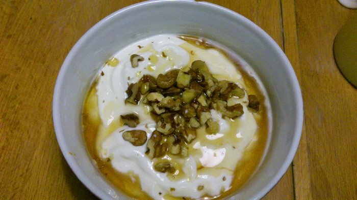 Greek Yogurt with Walnuts and Honey Greek Yogurt with Walnuts and Honey