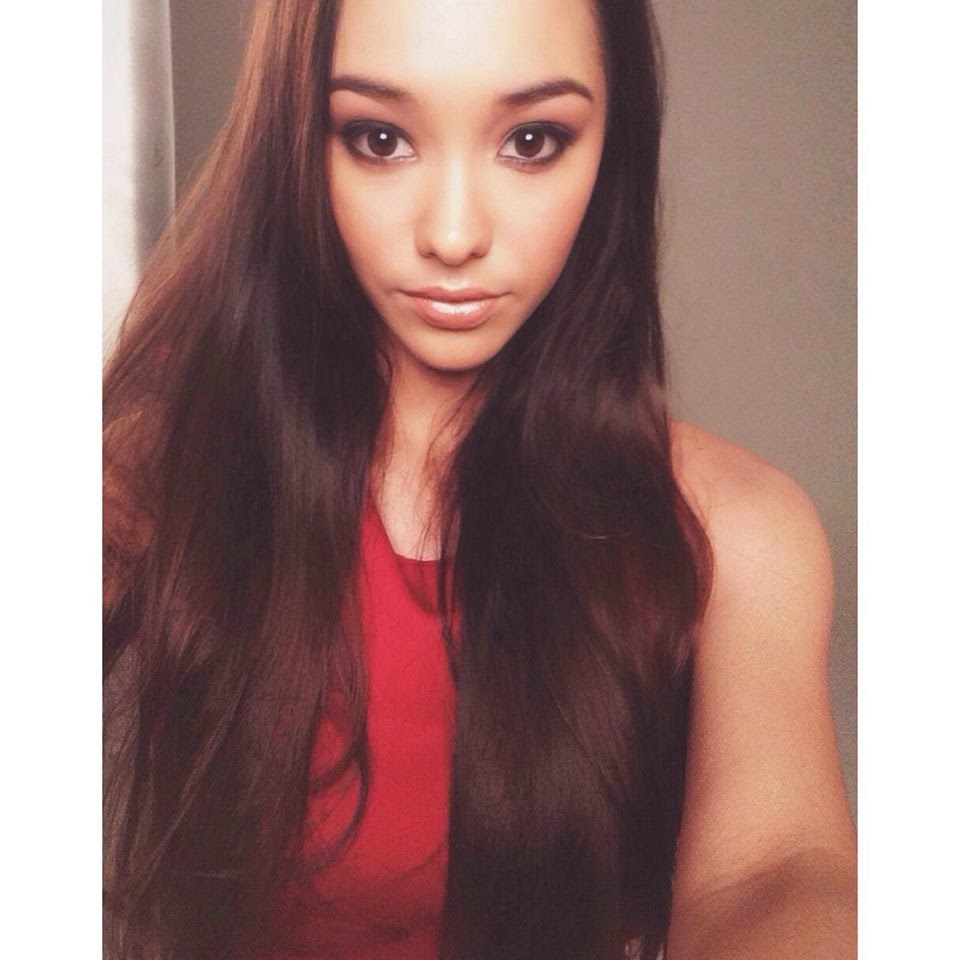 Foto-Foto Cantik Annisa Rawles Artis Pendatang Baru